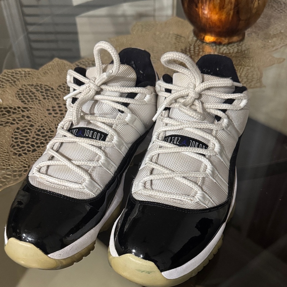 Concord retro 11 Jordans Black and White